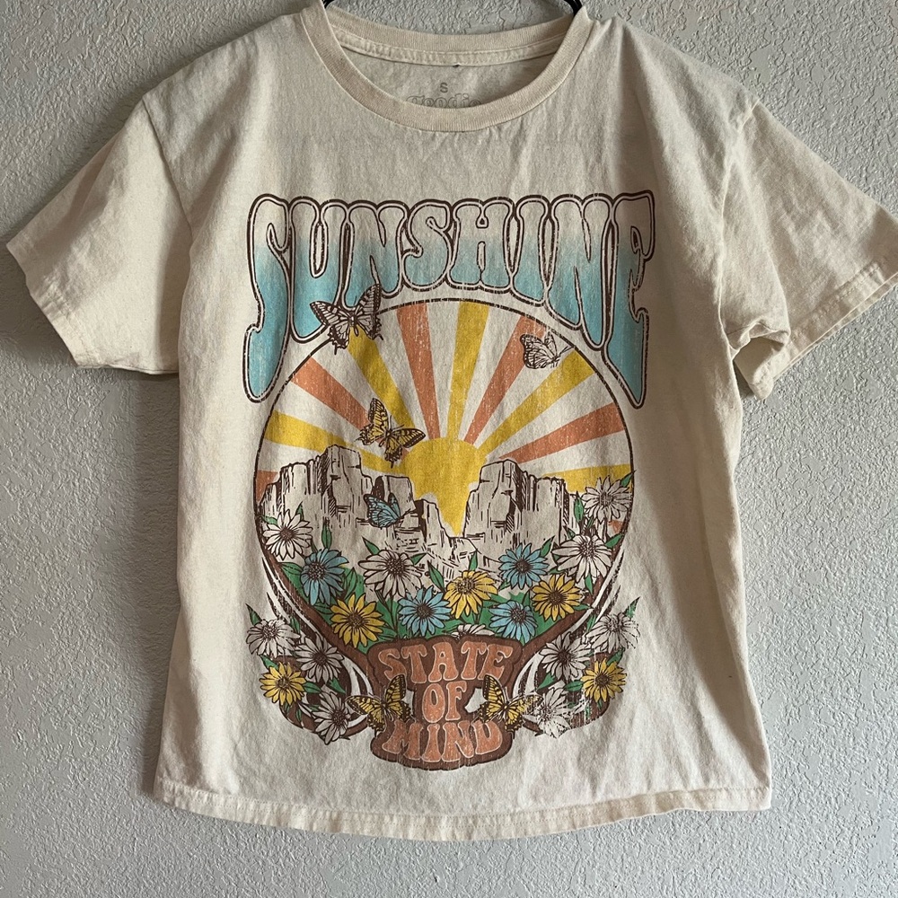 Women’s small Graphic tee